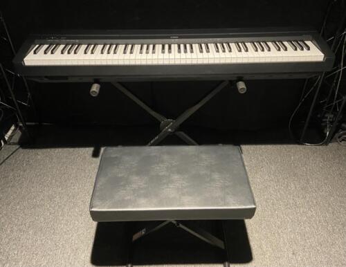 Yamaha P-45 88 key, weighted, electric piano w/bench